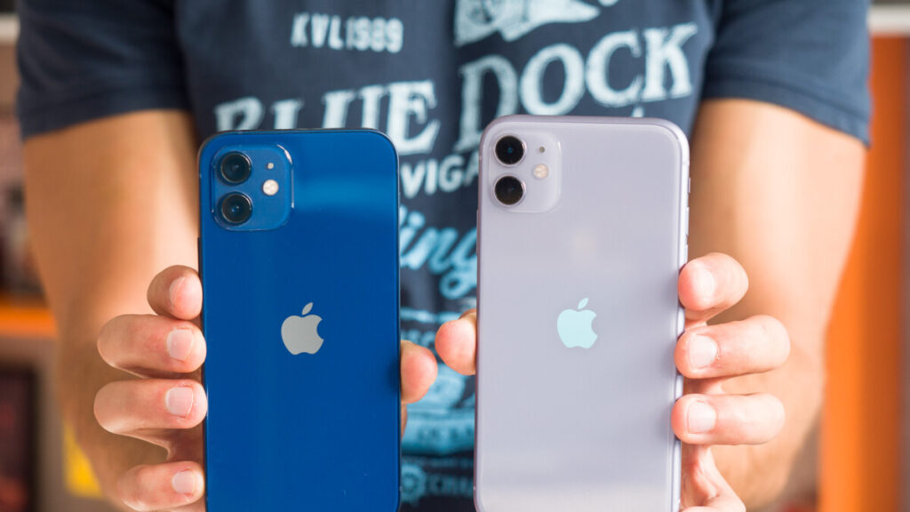 Apple iPhone 11 vs Apple iPhone 12